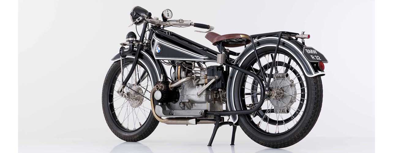 historical BMW motorbike R 32